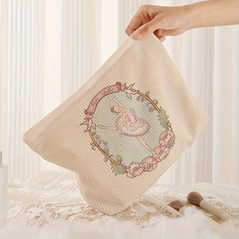 کیف آرایشی دختر باله